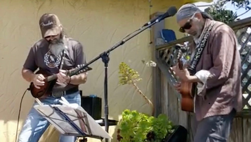 duo performing in montara